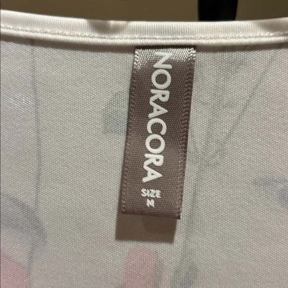 NWOT Floral Long Sleeve Women's Top, M - Picture 2 of 5